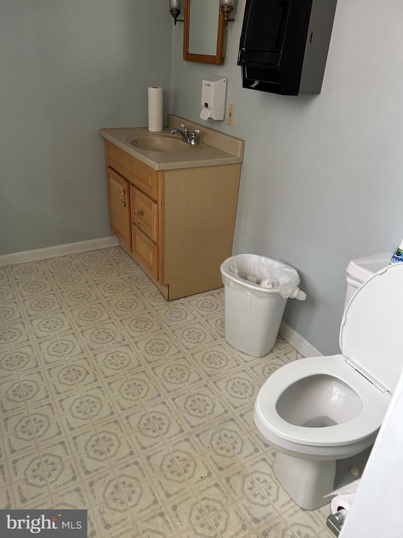 162 E Main Property Photo 14
