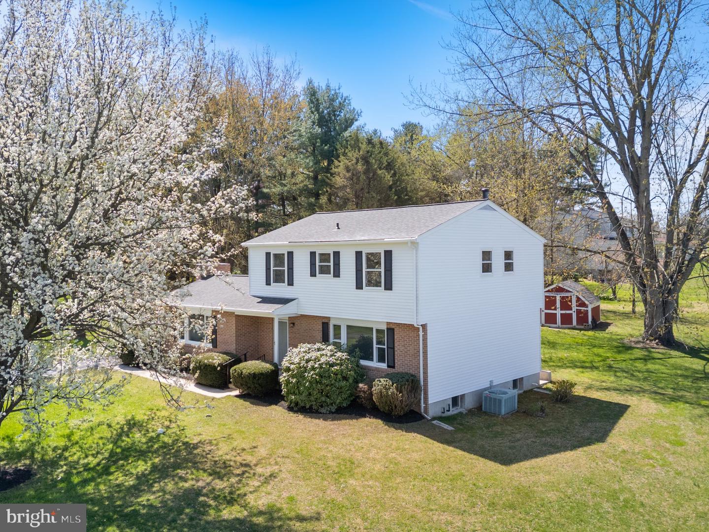 2016 Arabian Dr Property Photo 2
