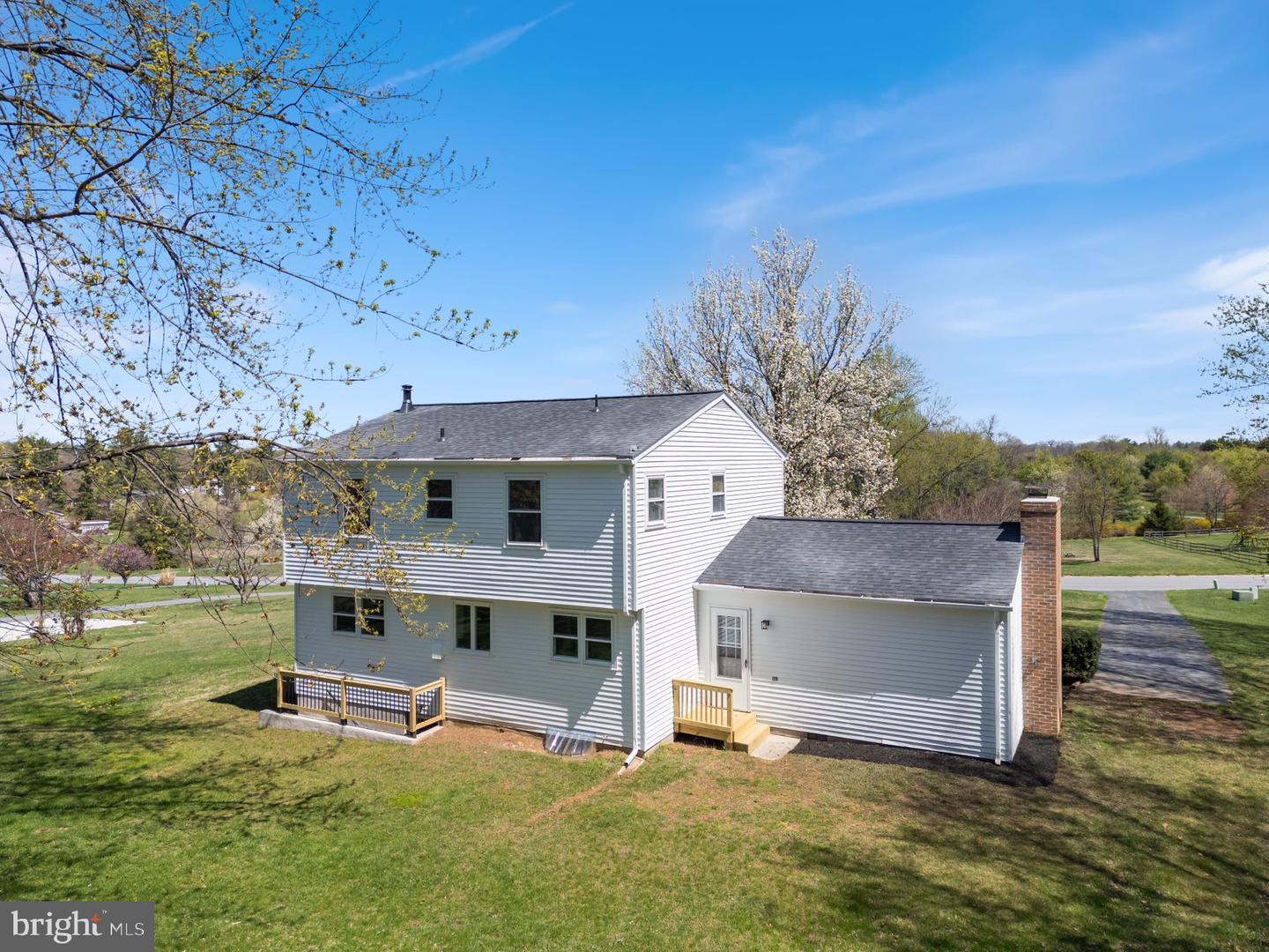 2016 Arabian Dr Property Photo 9