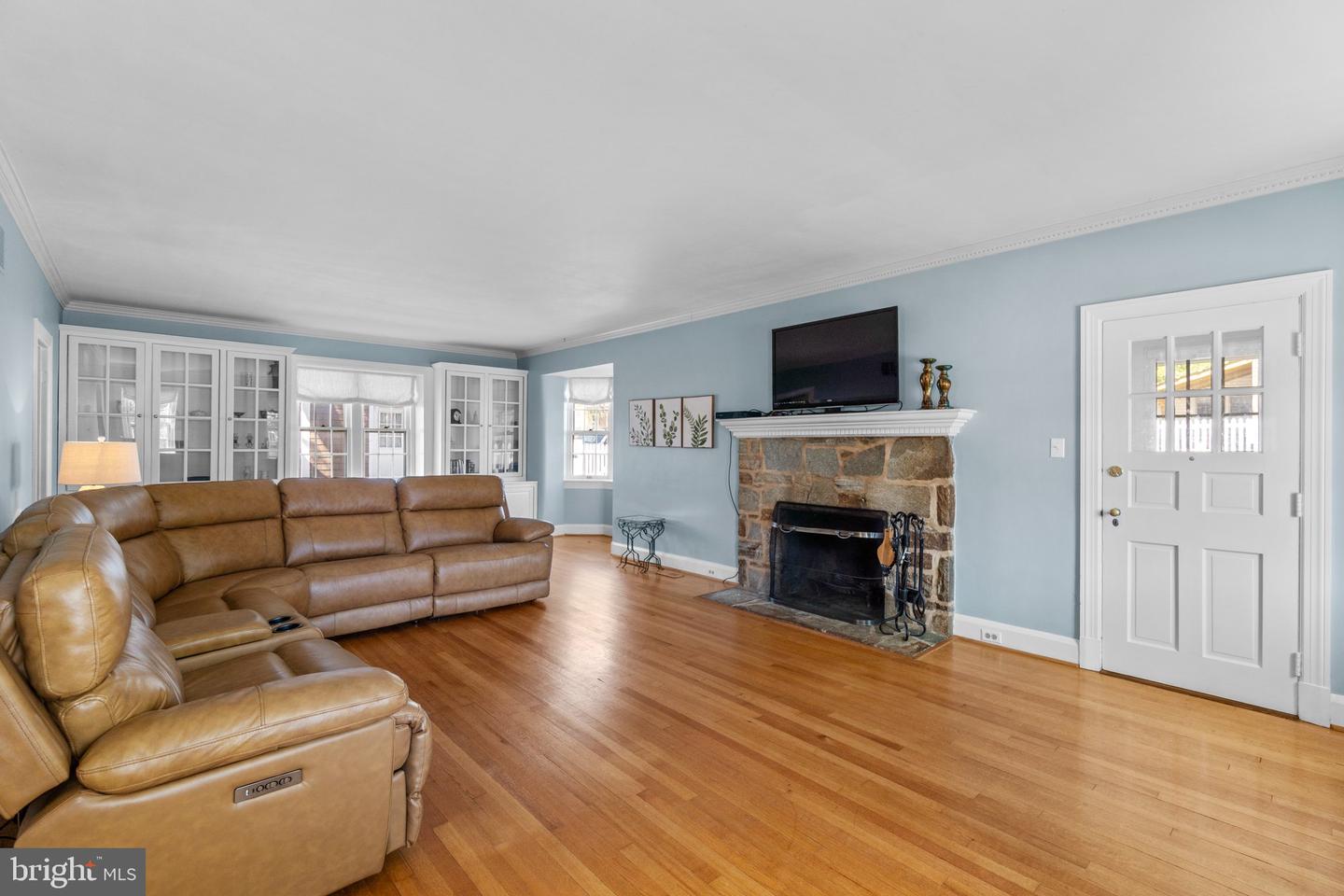 65 W Green St Property Photo 5