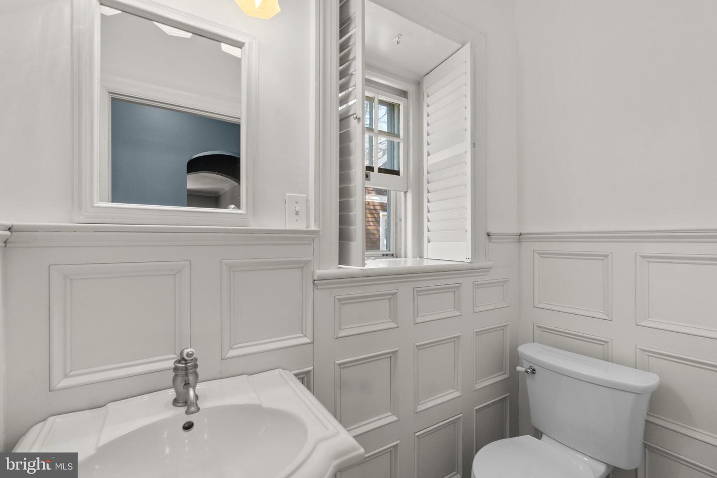 65 W Green St Property Photo 8