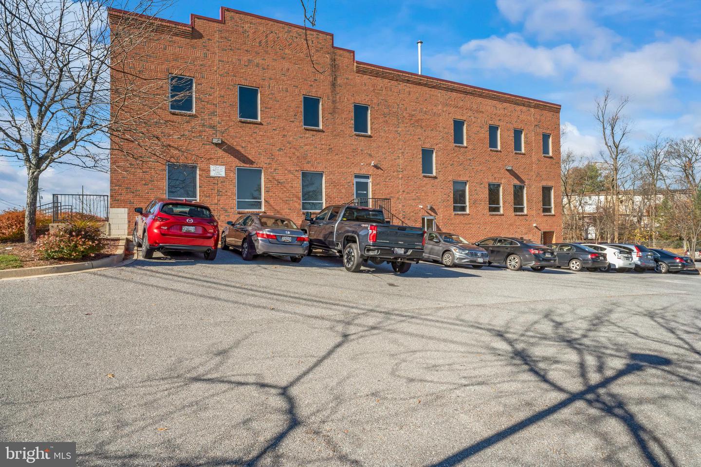 205 Center St Property Photo 11