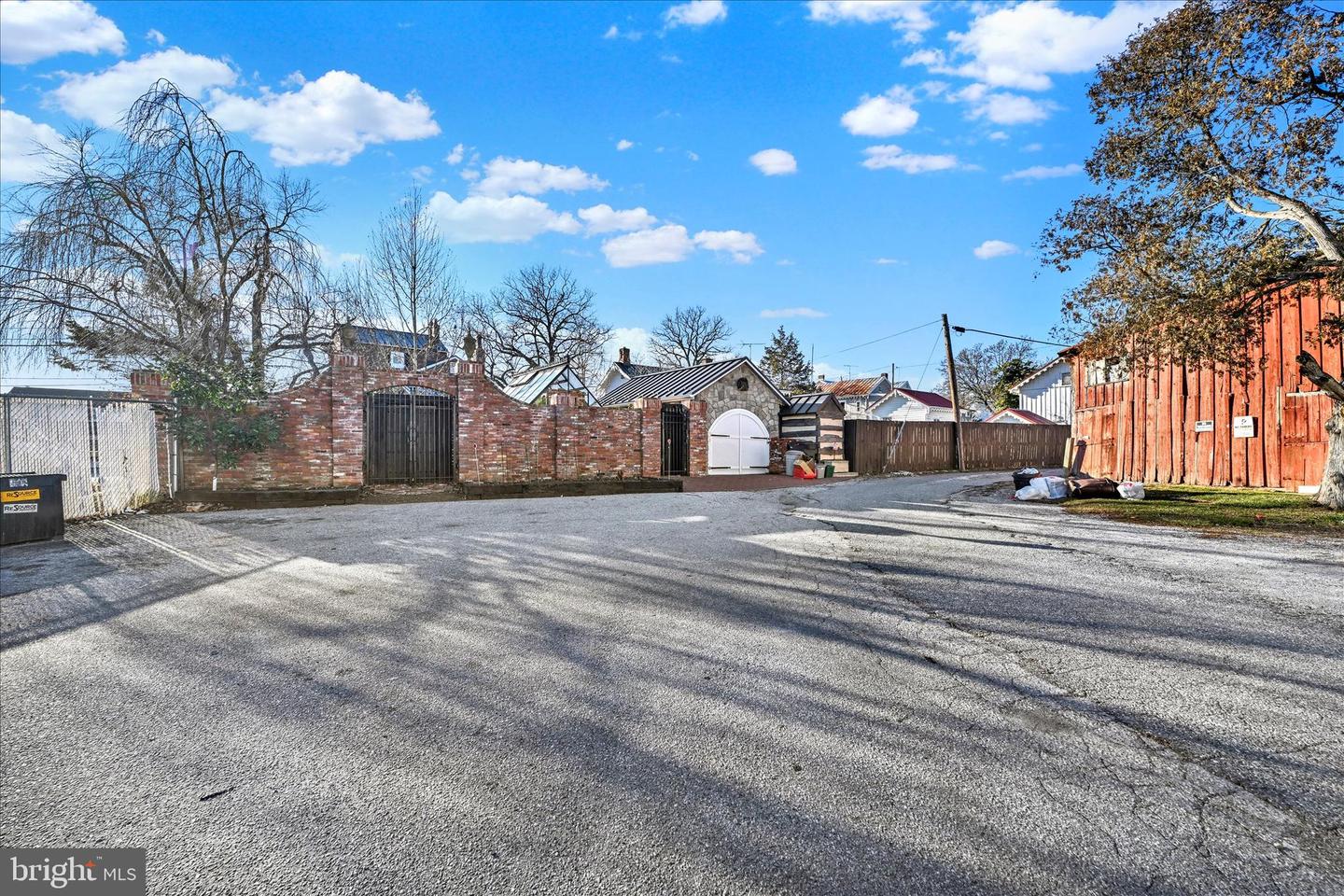 45 Pennsylvania Ave Property Photo 28