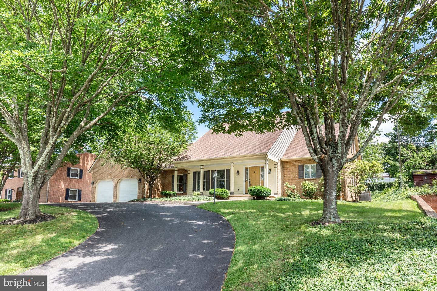 31 FITZHUGH AVE Property Photo 1