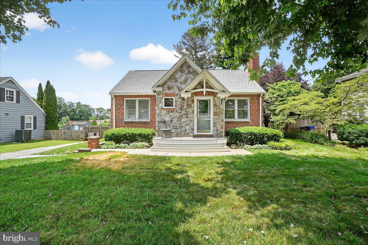 6350 Barnett Ave Property Photo 1