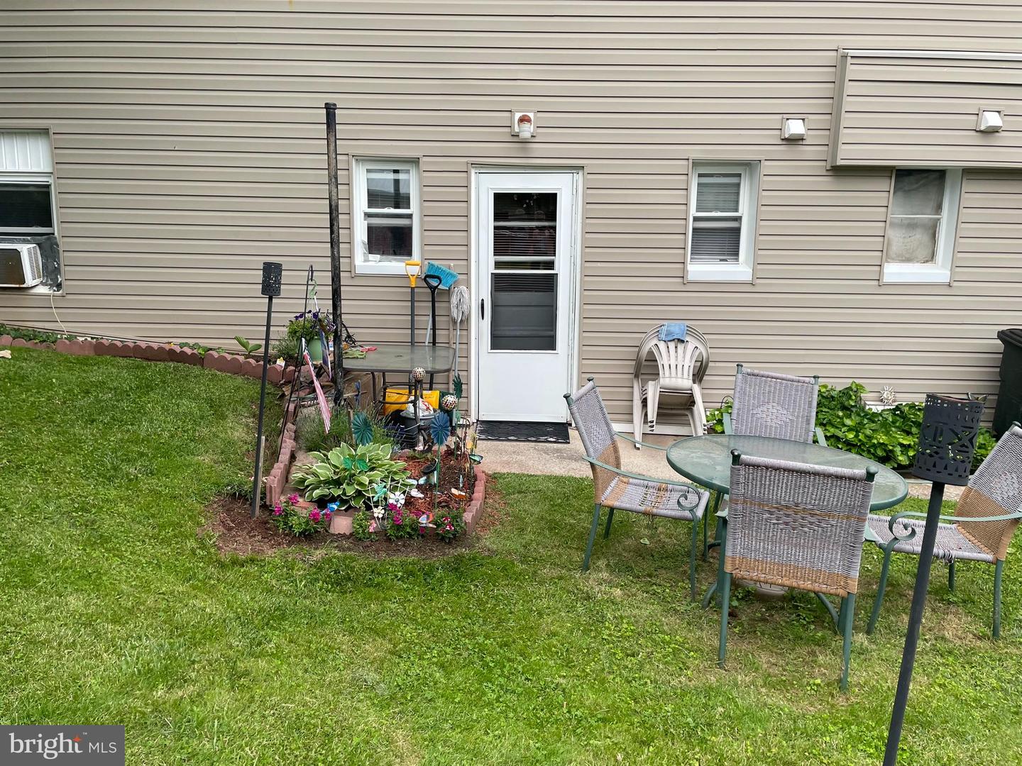 84 York St Property Photo 25