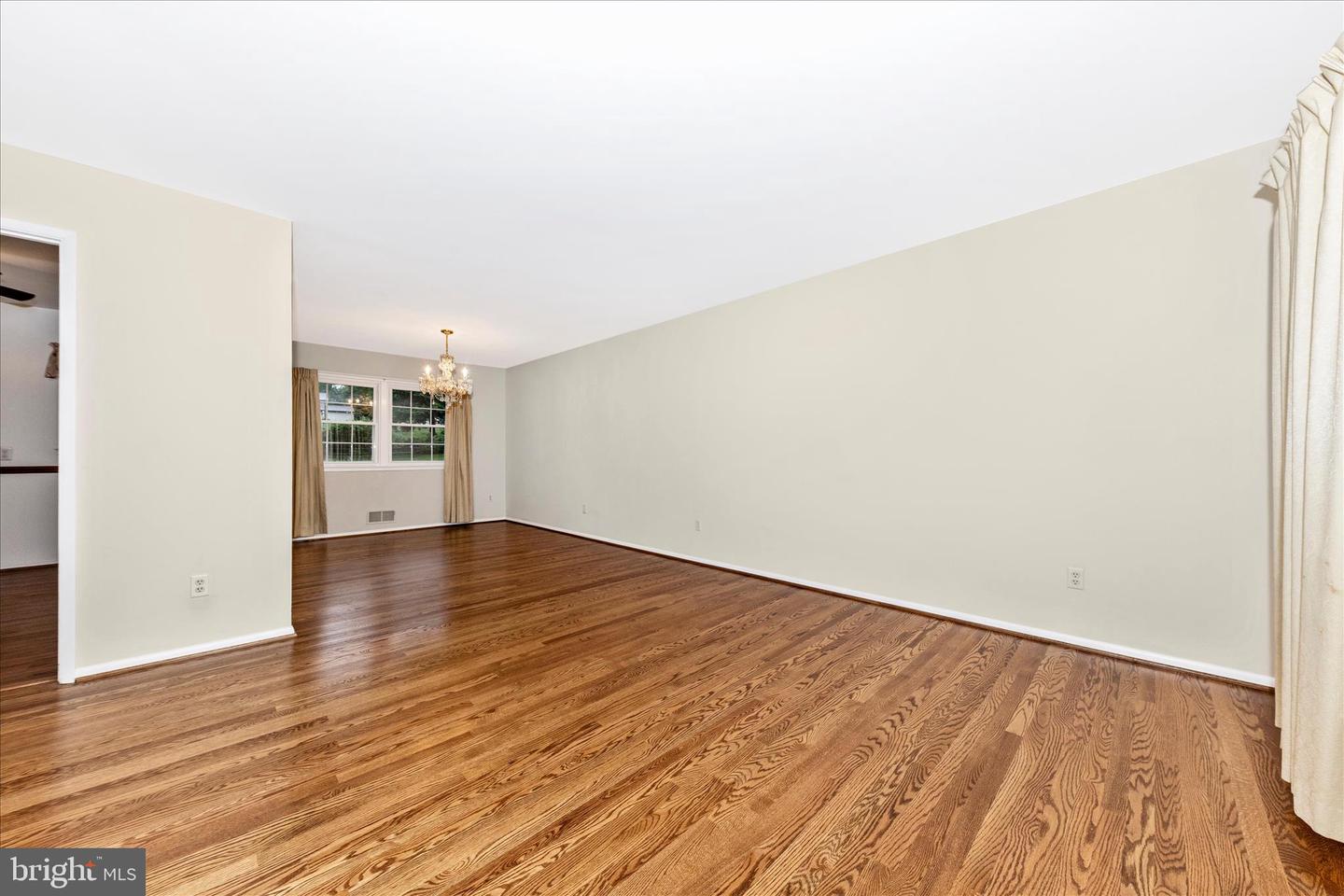 1504 Seminole Ln Property Photo 8