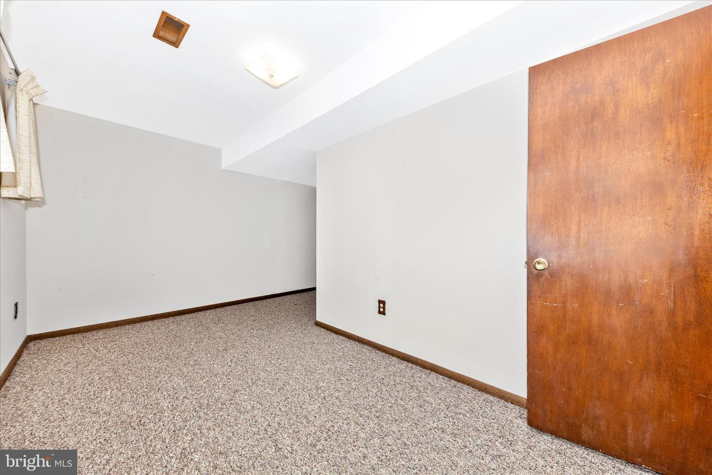 1504 Seminole Ln Property Photo 36