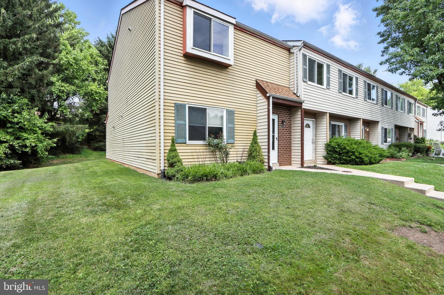 4306 White Oak Ct #4306 Property Photo 1