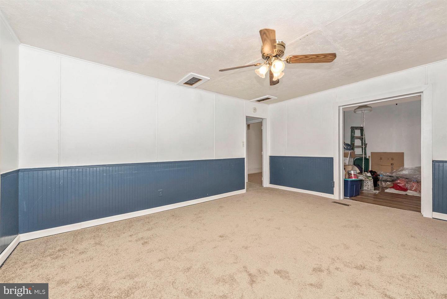1402 Woodenbridge Ln Property Photo 10