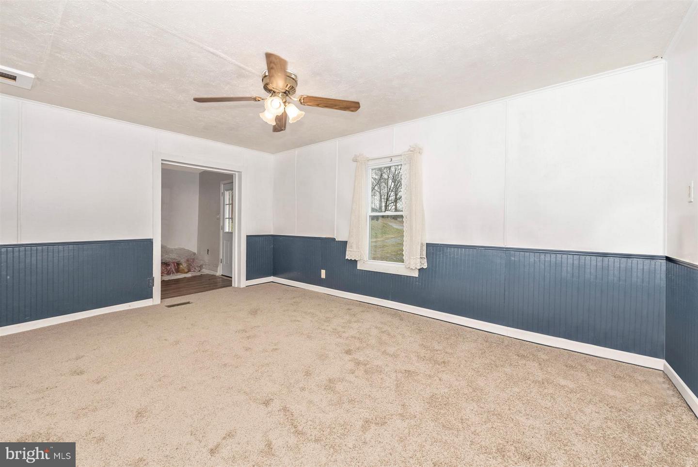 1402 Woodenbridge Ln Property Photo 11