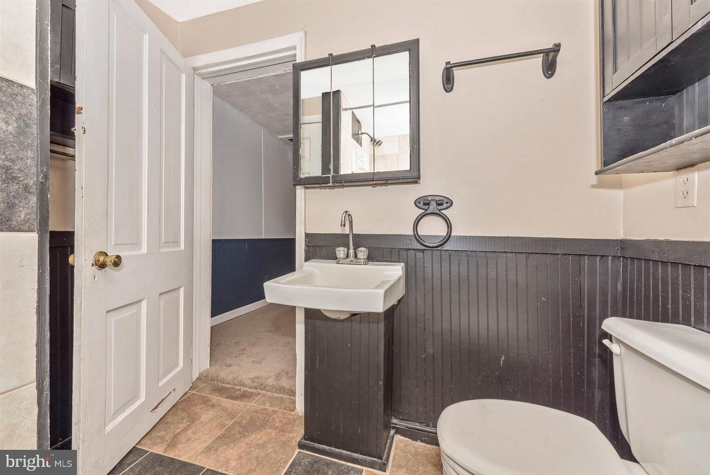 1402 Woodenbridge Ln Property Photo 14