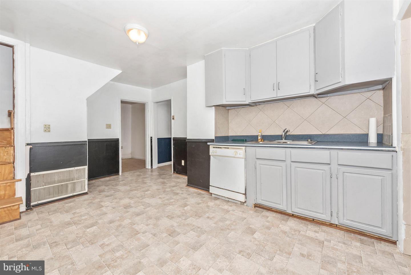 1402 Woodenbridge Ln Property Photo 19
