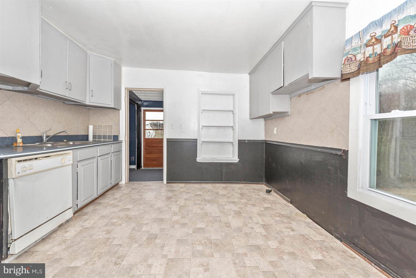 1402 Woodenbridge Ln Property Photo 21