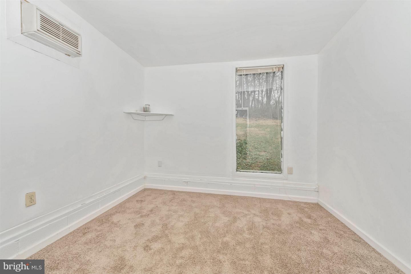 1402 Woodenbridge Ln Property Photo 25