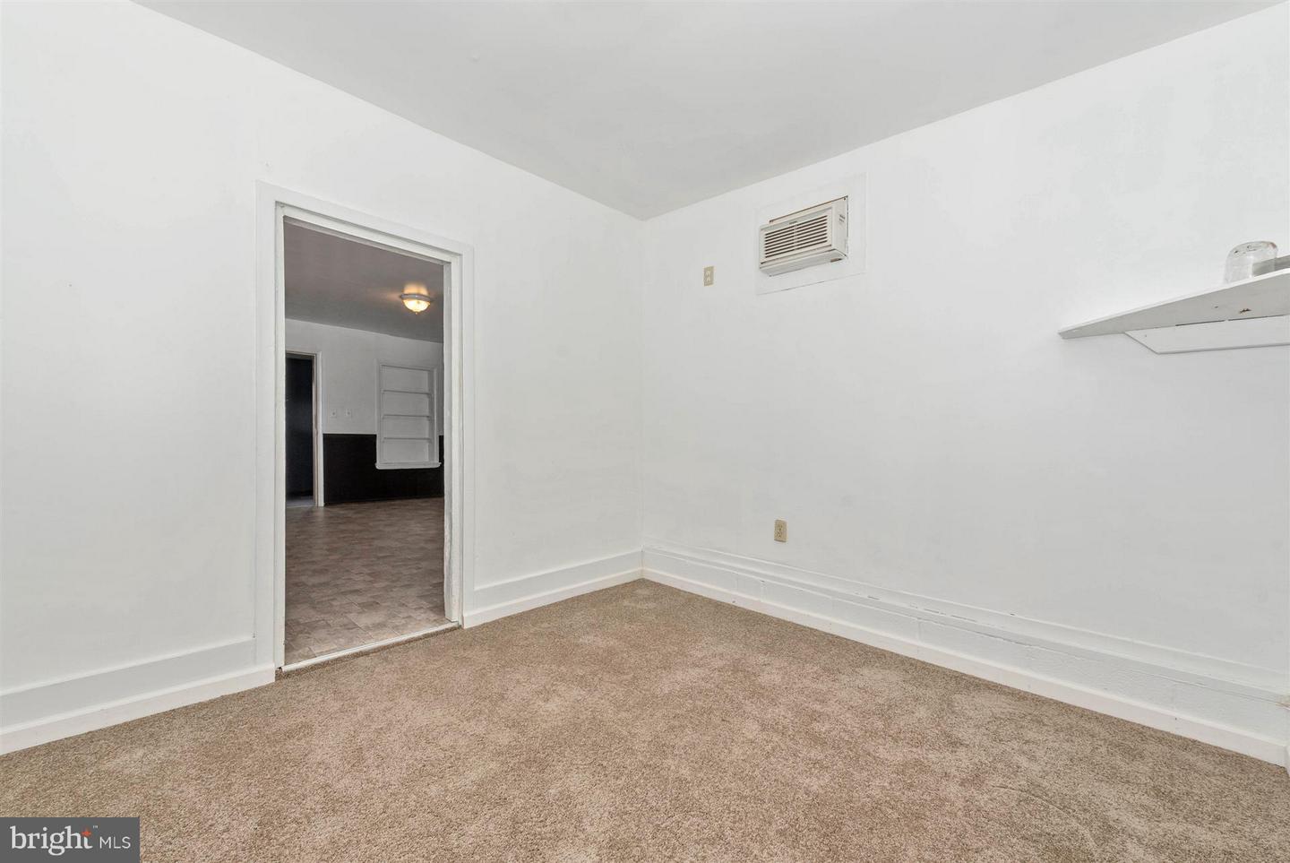 1402 Woodenbridge Ln Property Photo 27