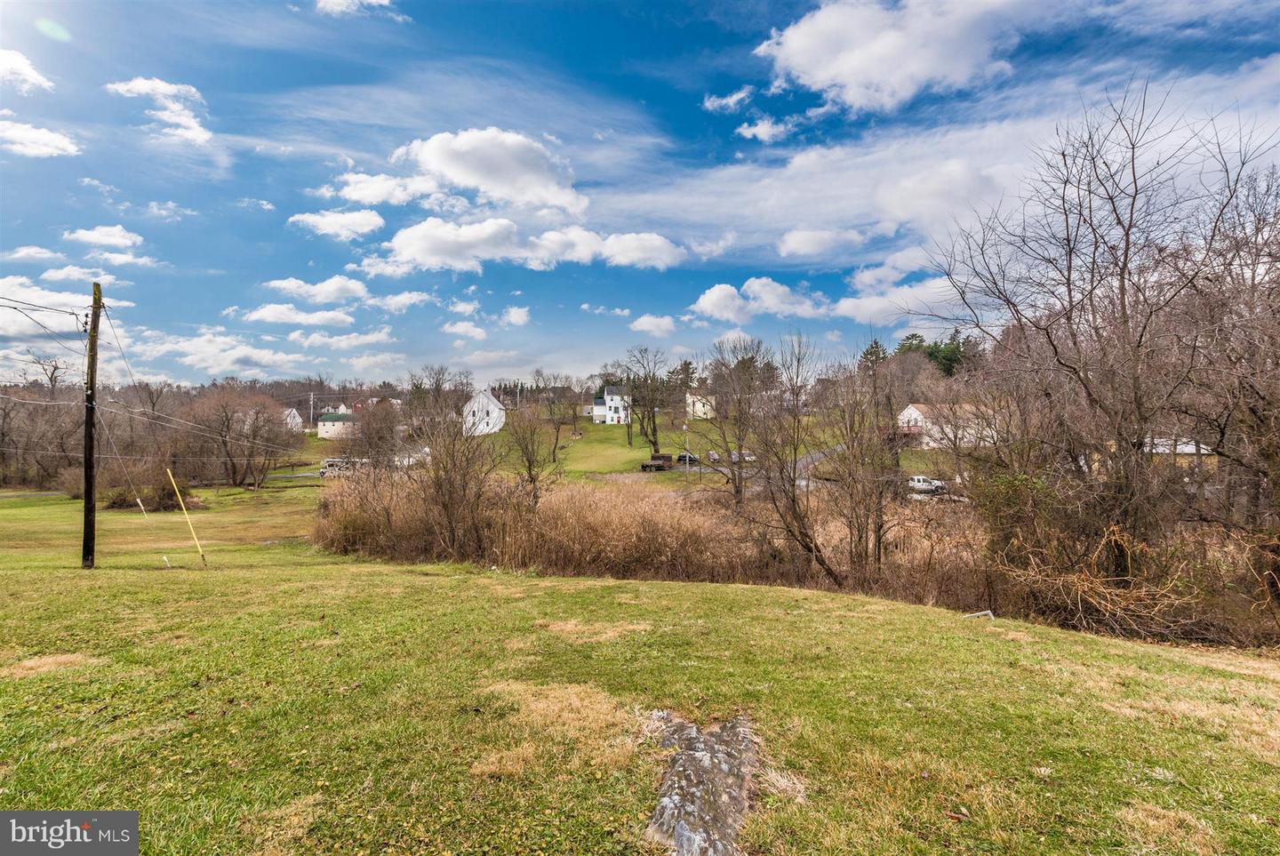 1402 Woodenbridge Ln Property Photo 45