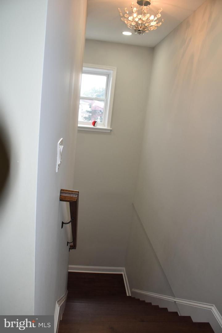 5021 Harney Rd Property Photo 24