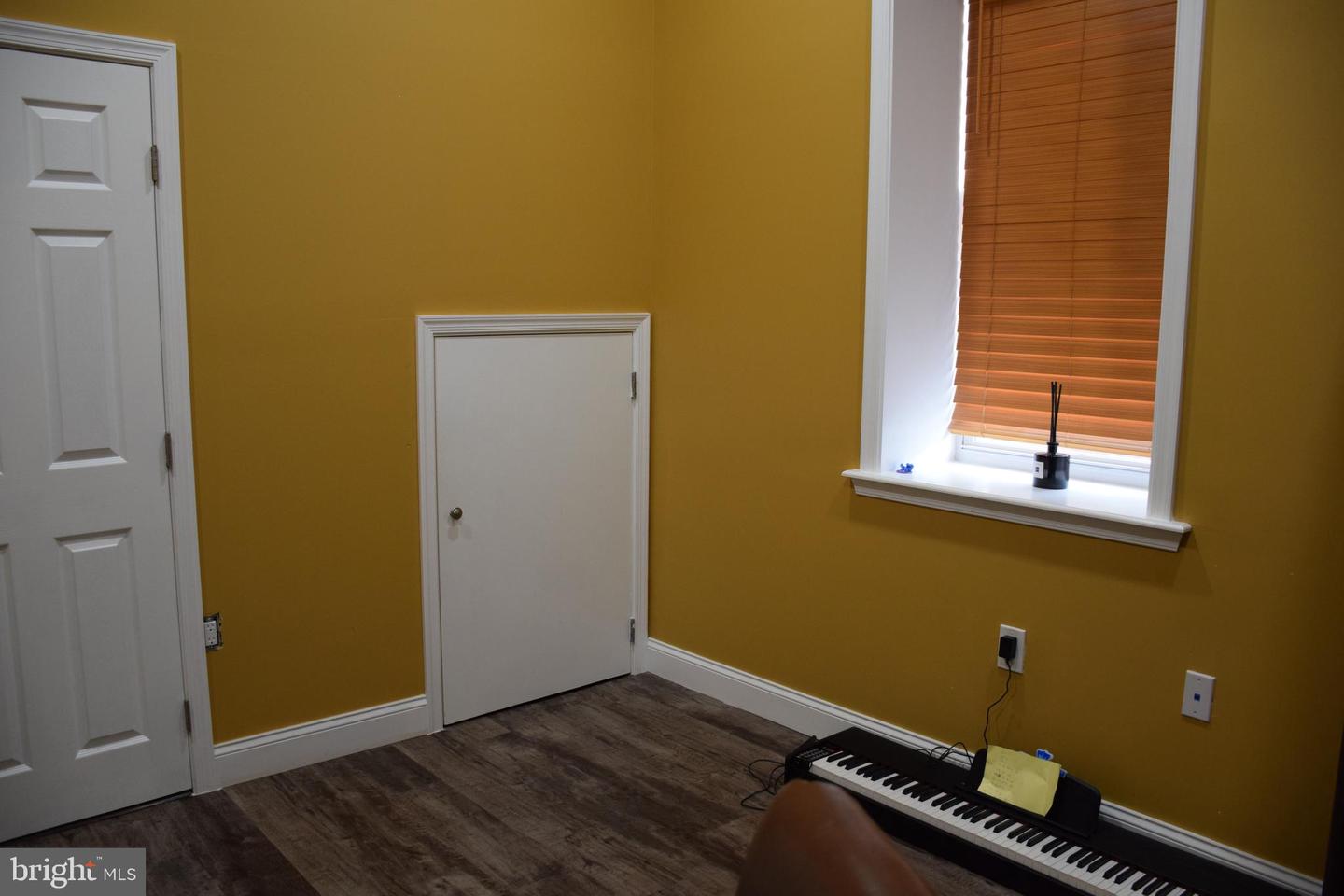 5021 Harney Rd Property Photo 35
