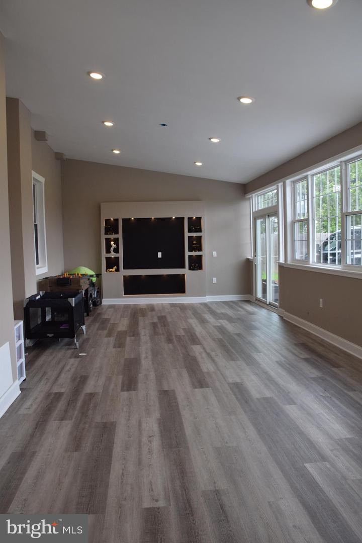 5021 Harney Rd Property Photo 40