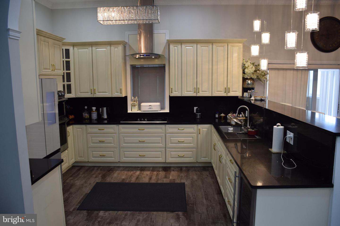 5021 Harney Rd Property Photo 45