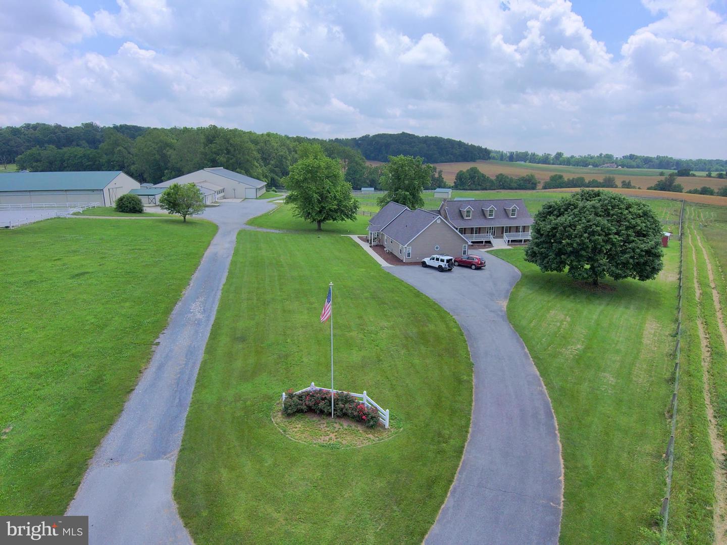 3875 Bark Hill Rd Property Photo 1