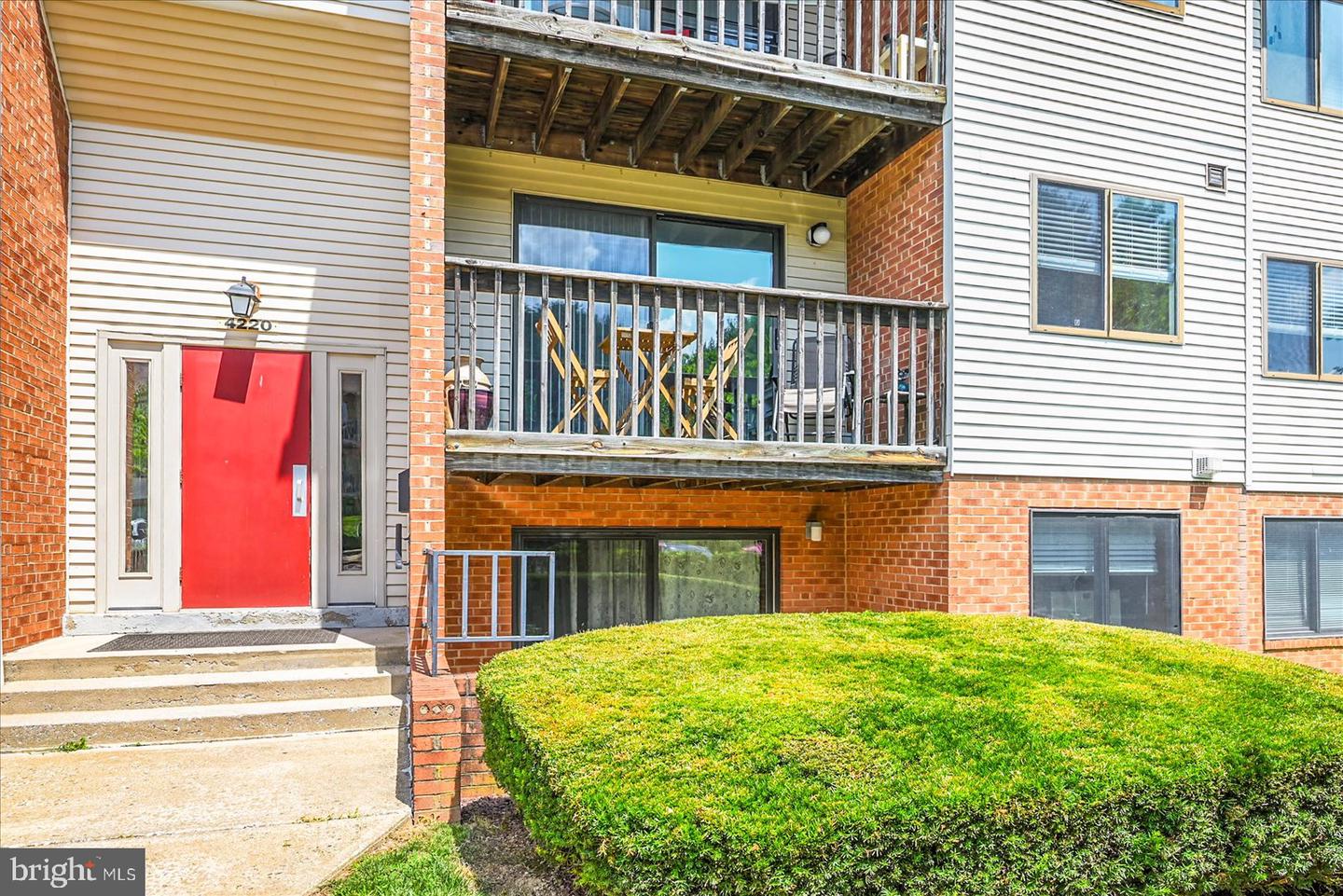 4220 CRYSTAL CT #2D Property Photo 1