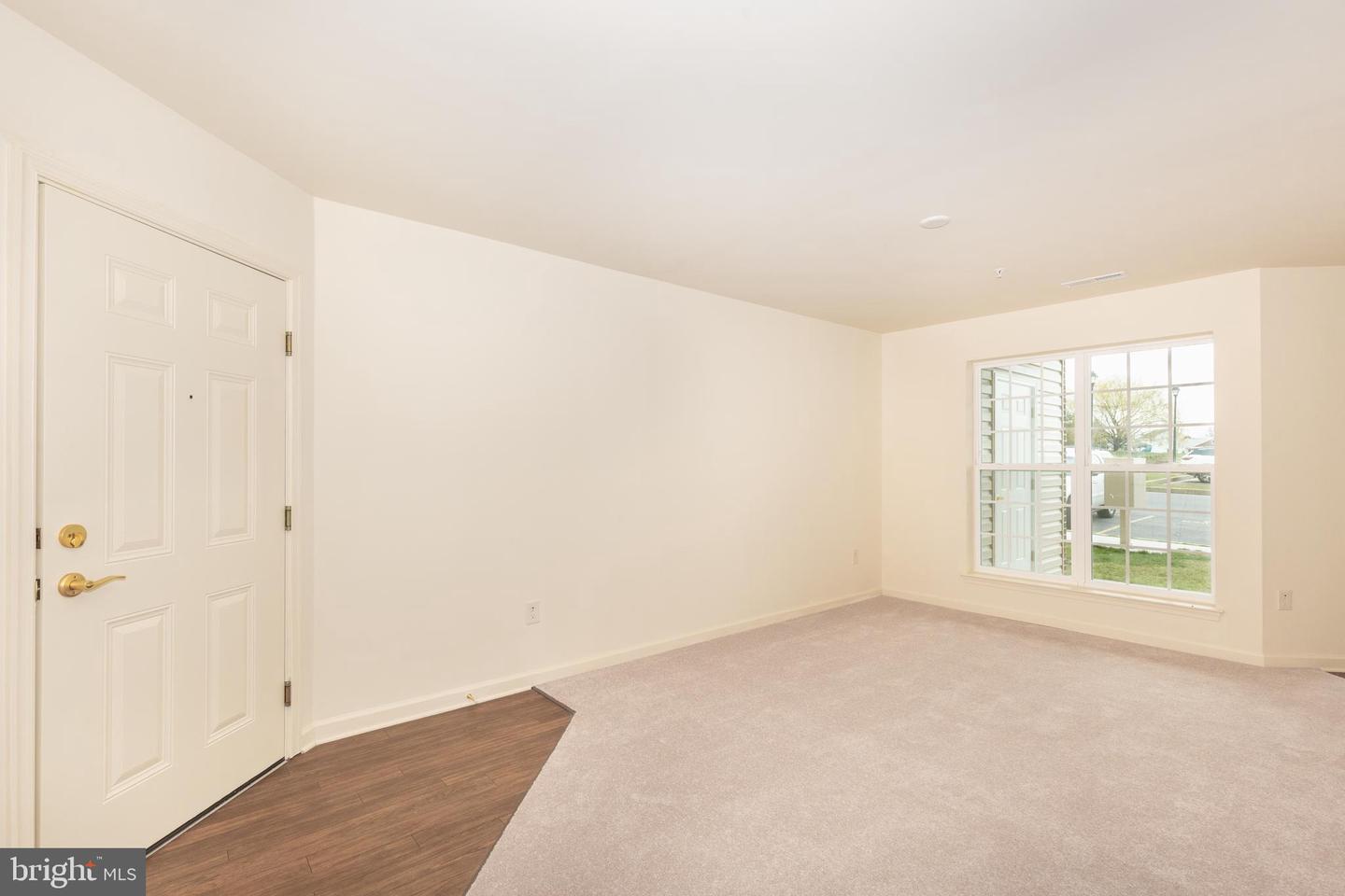 820 Wembley Drive #2a Property Photo 10