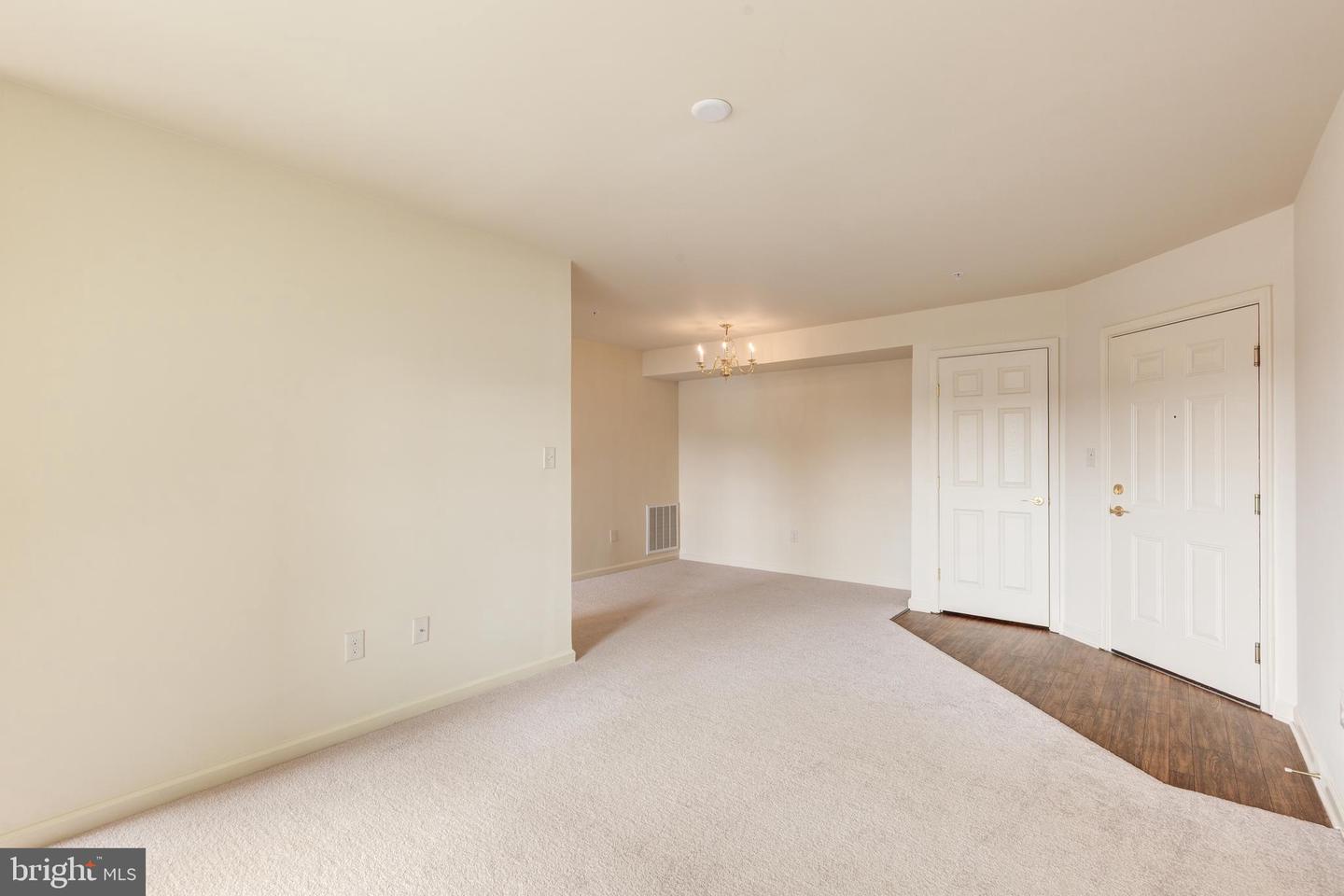820 Wembley Drive #2a Property Photo 11
