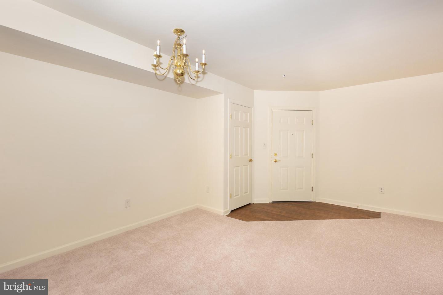 820 Wembley Drive #2a Property Photo 15