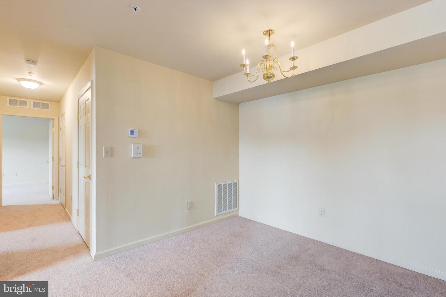 820 Wembley Drive #2a Property Photo 16