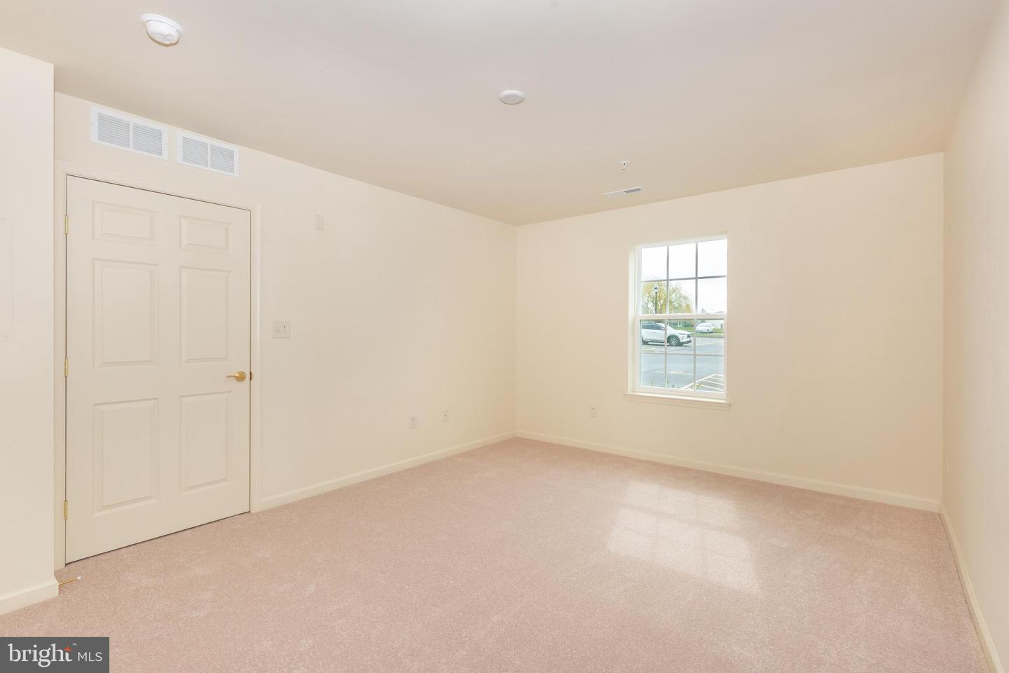 820 Wembley Drive #2a Property Photo 25