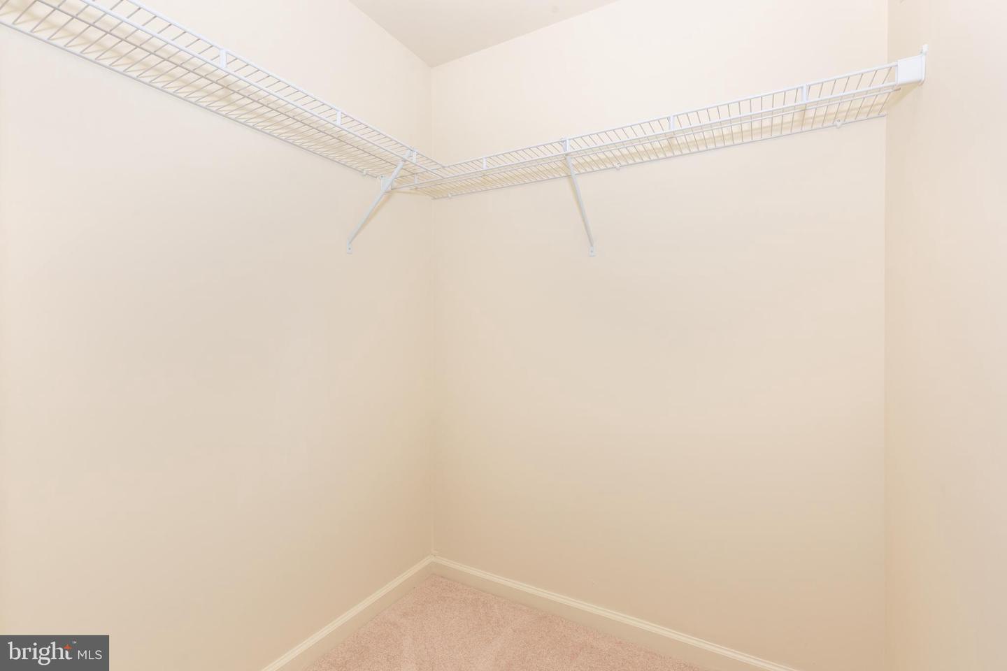 820 Wembley Drive #2a Property Photo 28