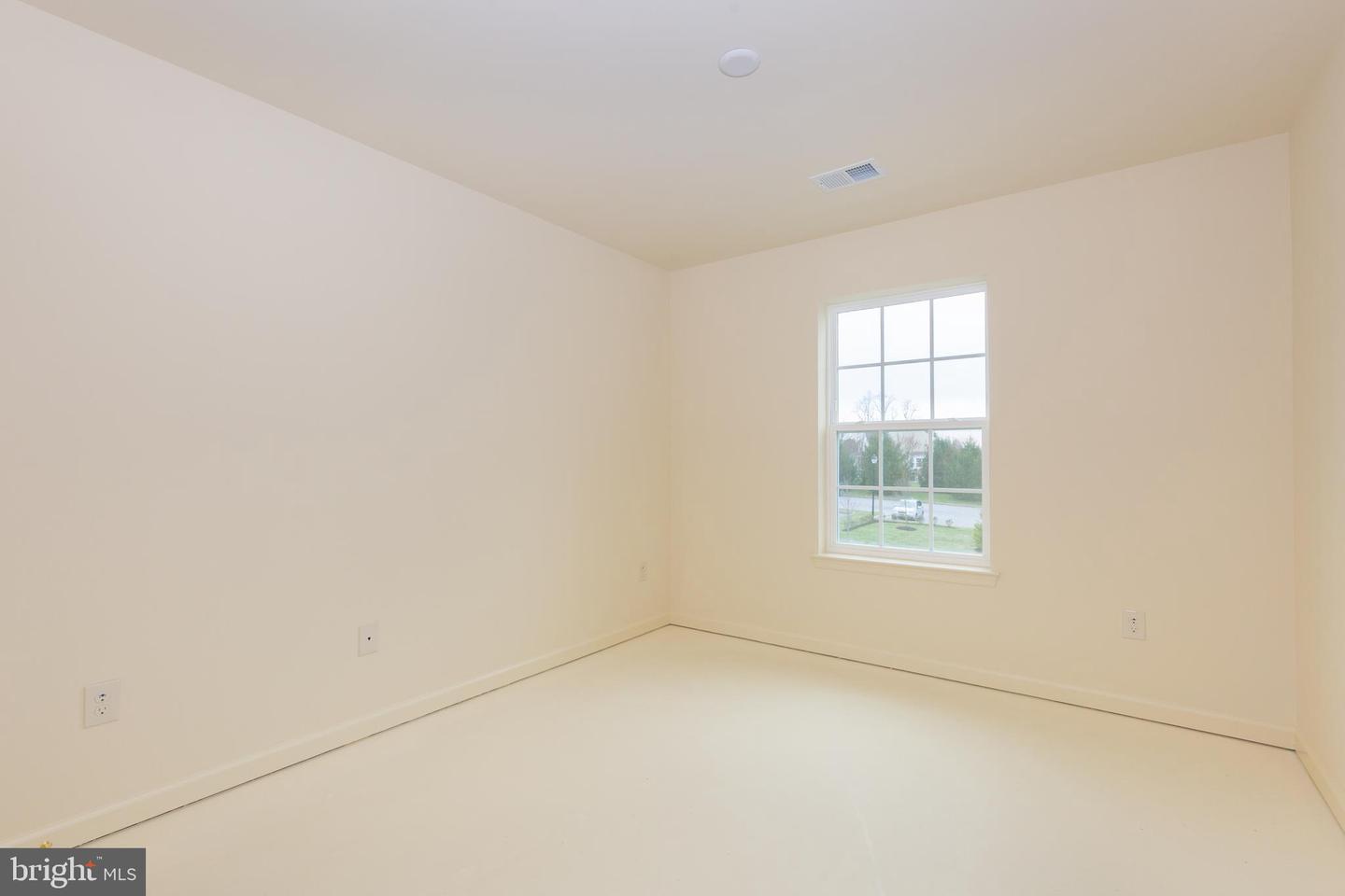 820 Wembley Drive #2d Property Photo 20