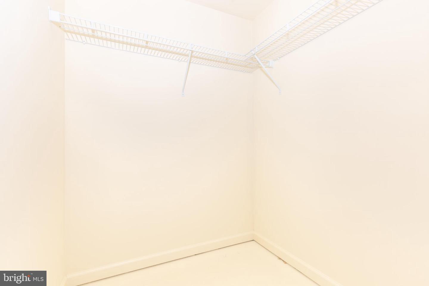 820 Wembley Drive #2d Property Photo 25