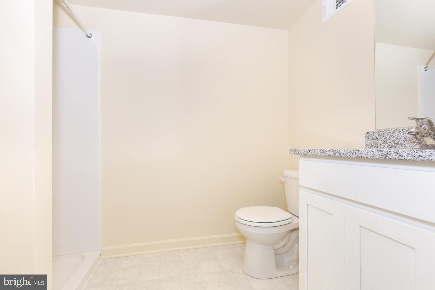 820 Wembley Drive #2d Property Photo 26