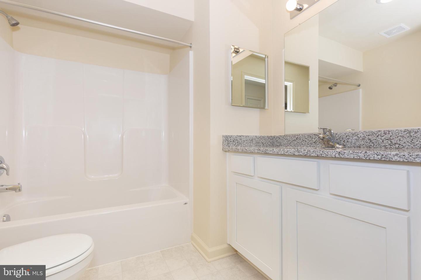 820 Wembley Drive #2d Property Photo 28
