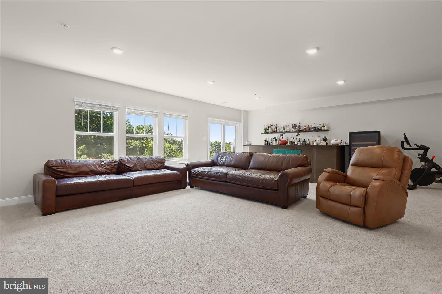 785 Starry Night Dr Property Photo 4