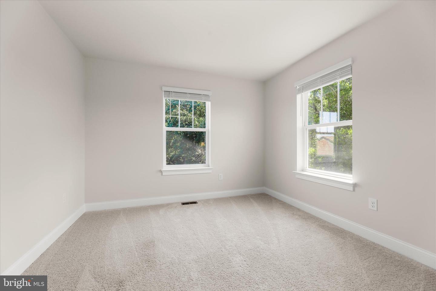 785 Starry Night Dr Property Photo 25