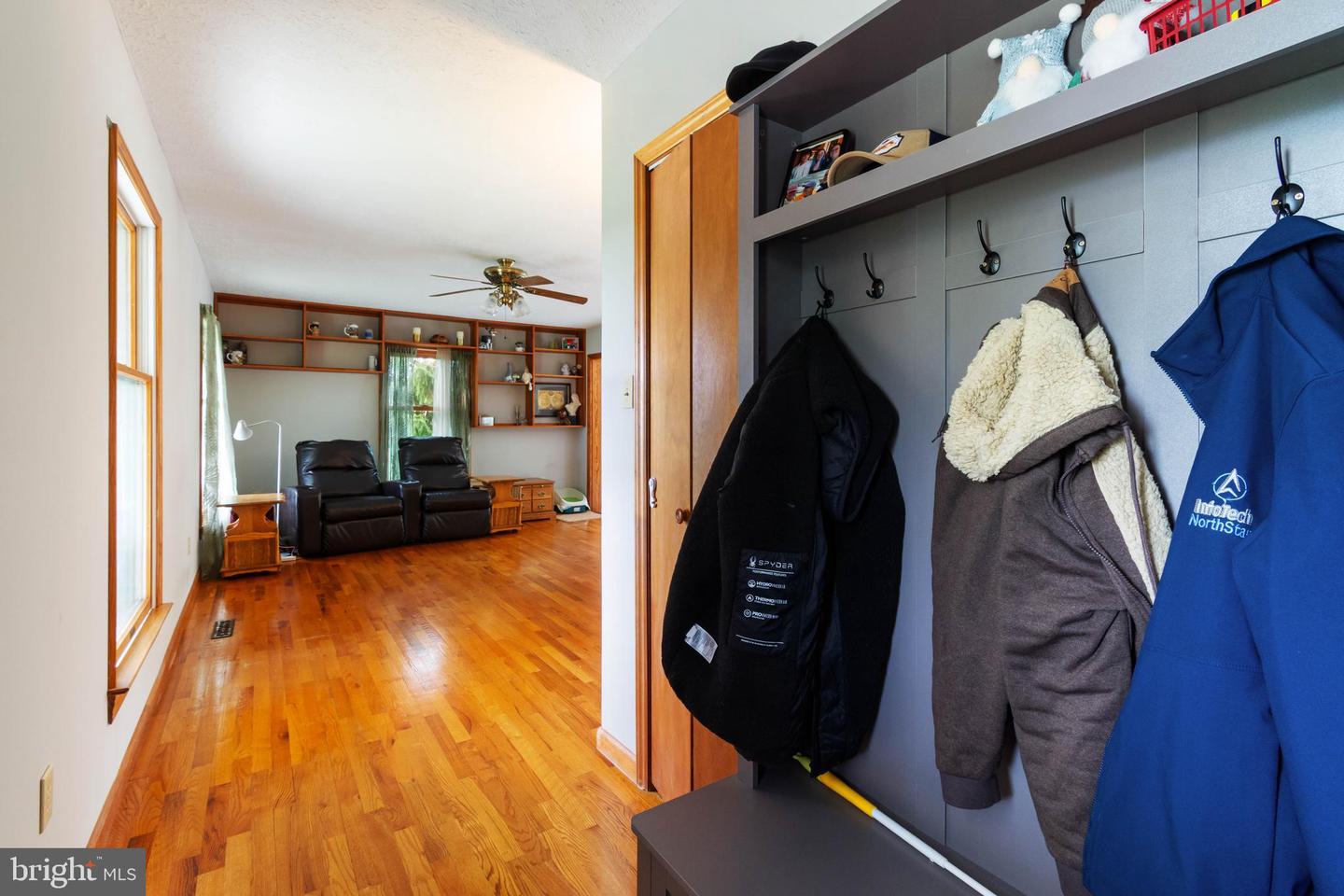 2380 Moreau Dr Property Photo 4
