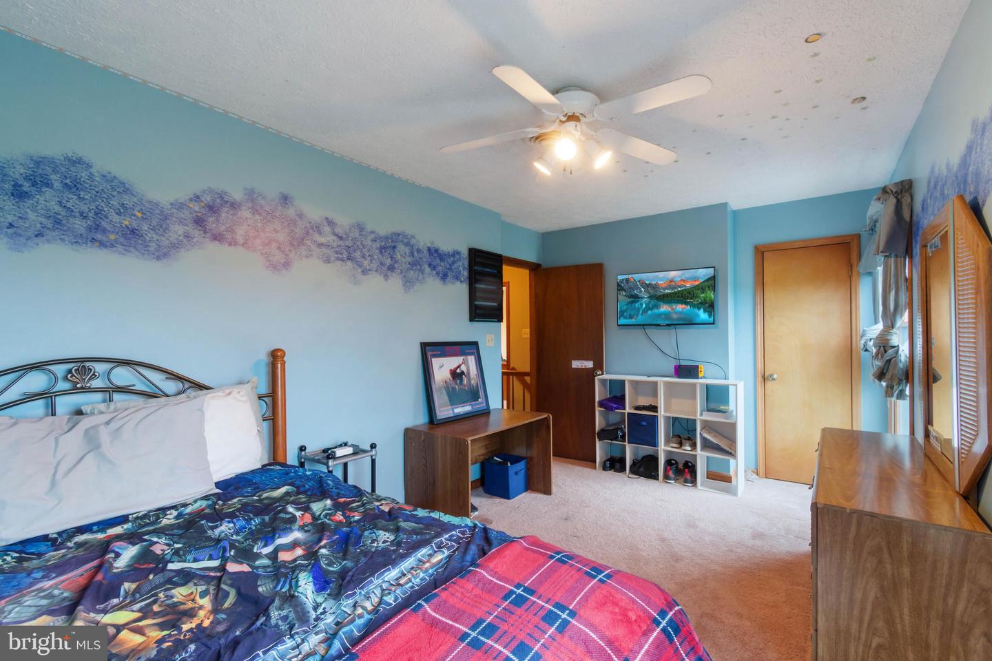 2380 Moreau Dr Property Photo 19