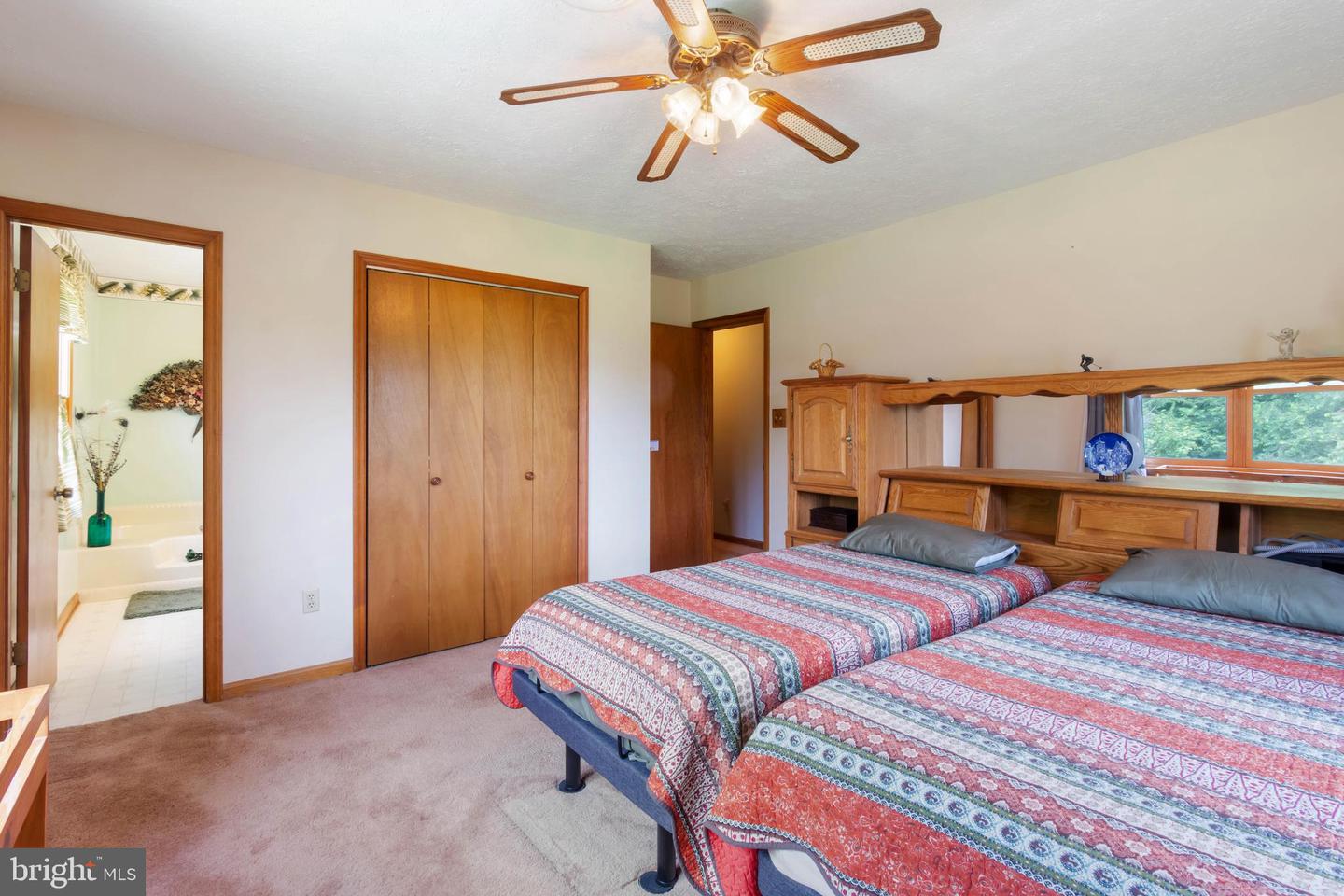 2380 Moreau Dr Property Photo 22