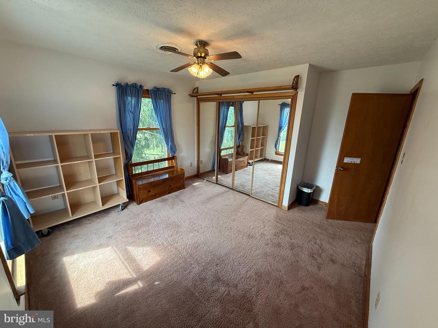 2380 Moreau Dr Property Photo 27