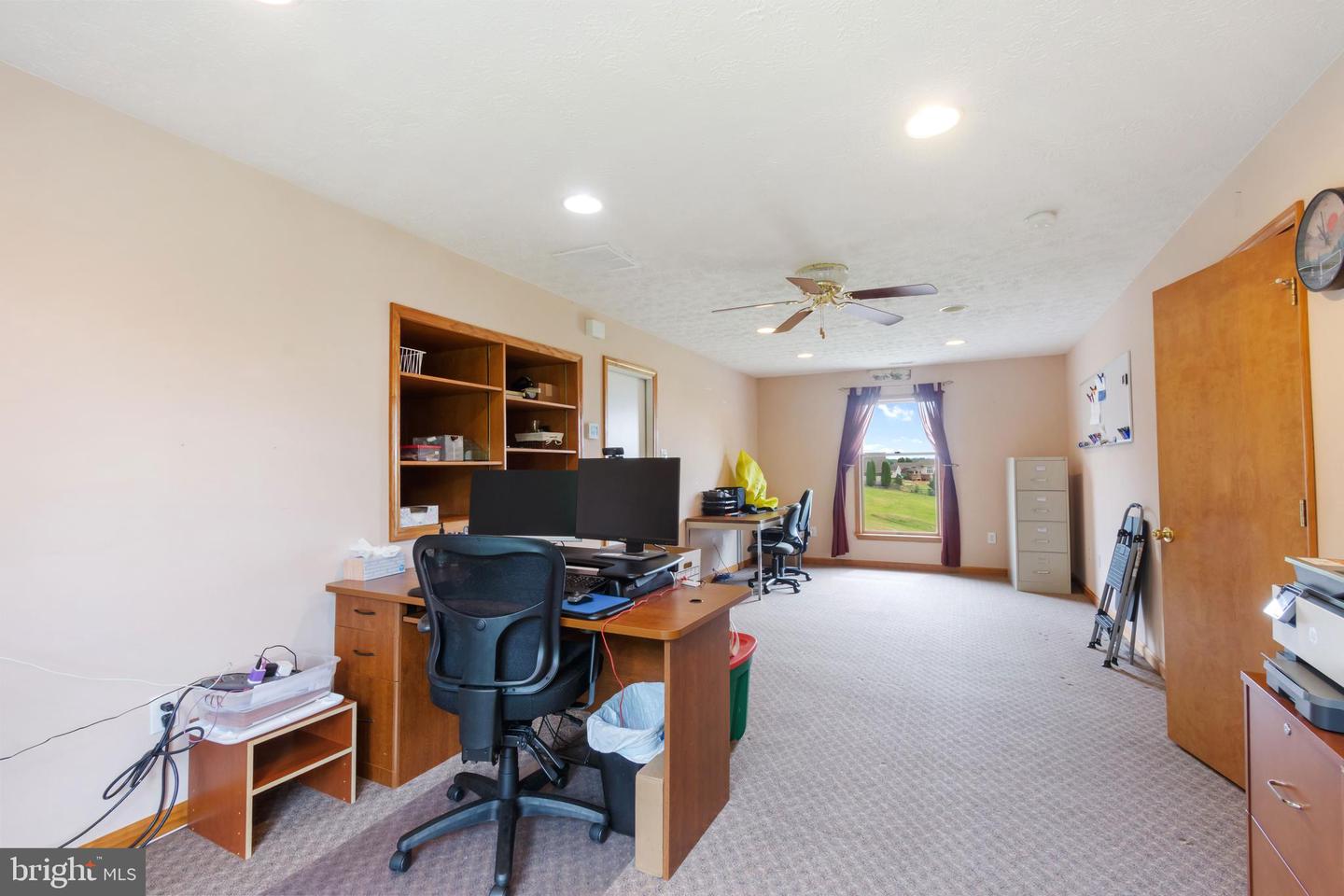 2380 Moreau Dr Property Photo 30