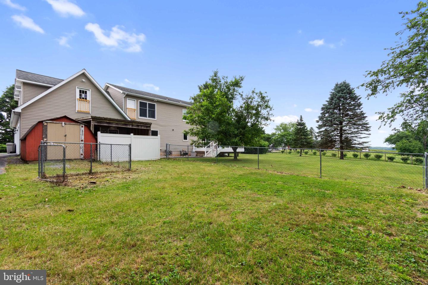 2380 Moreau Dr Property Photo 36