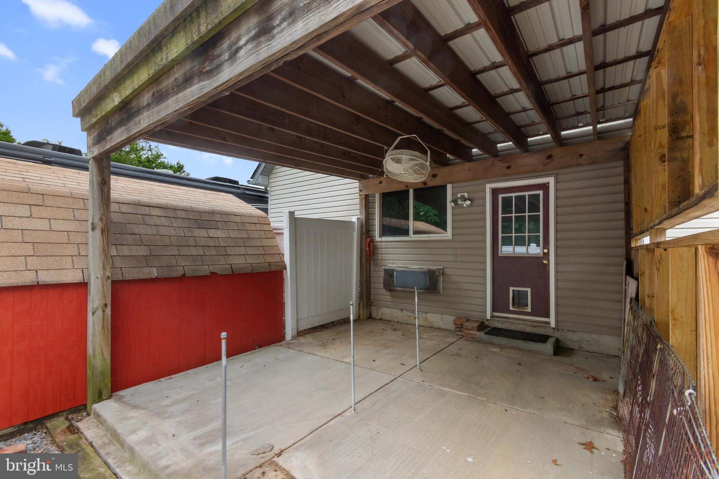 2380 Moreau Dr Property Photo 37