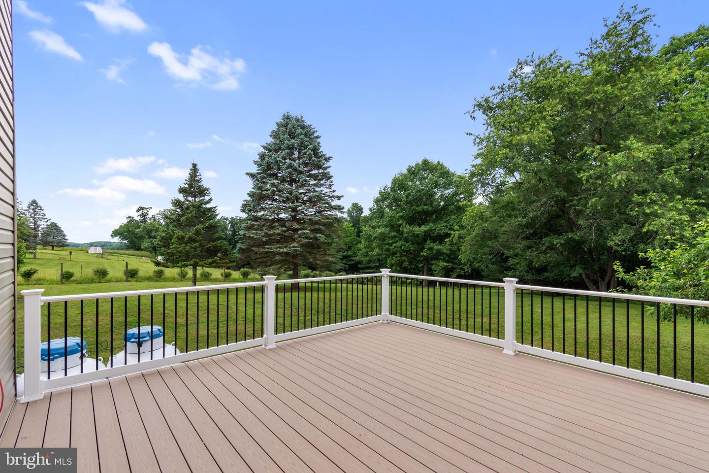 2380 Moreau Dr Property Photo 43