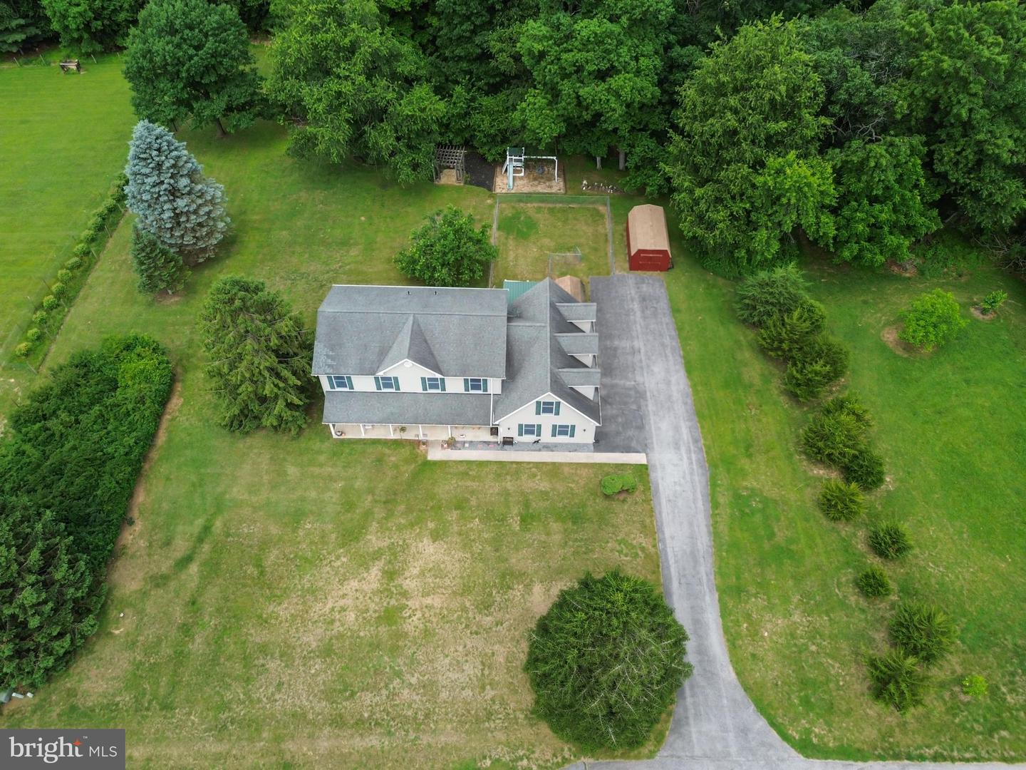 2380 Moreau Dr Property Photo 45