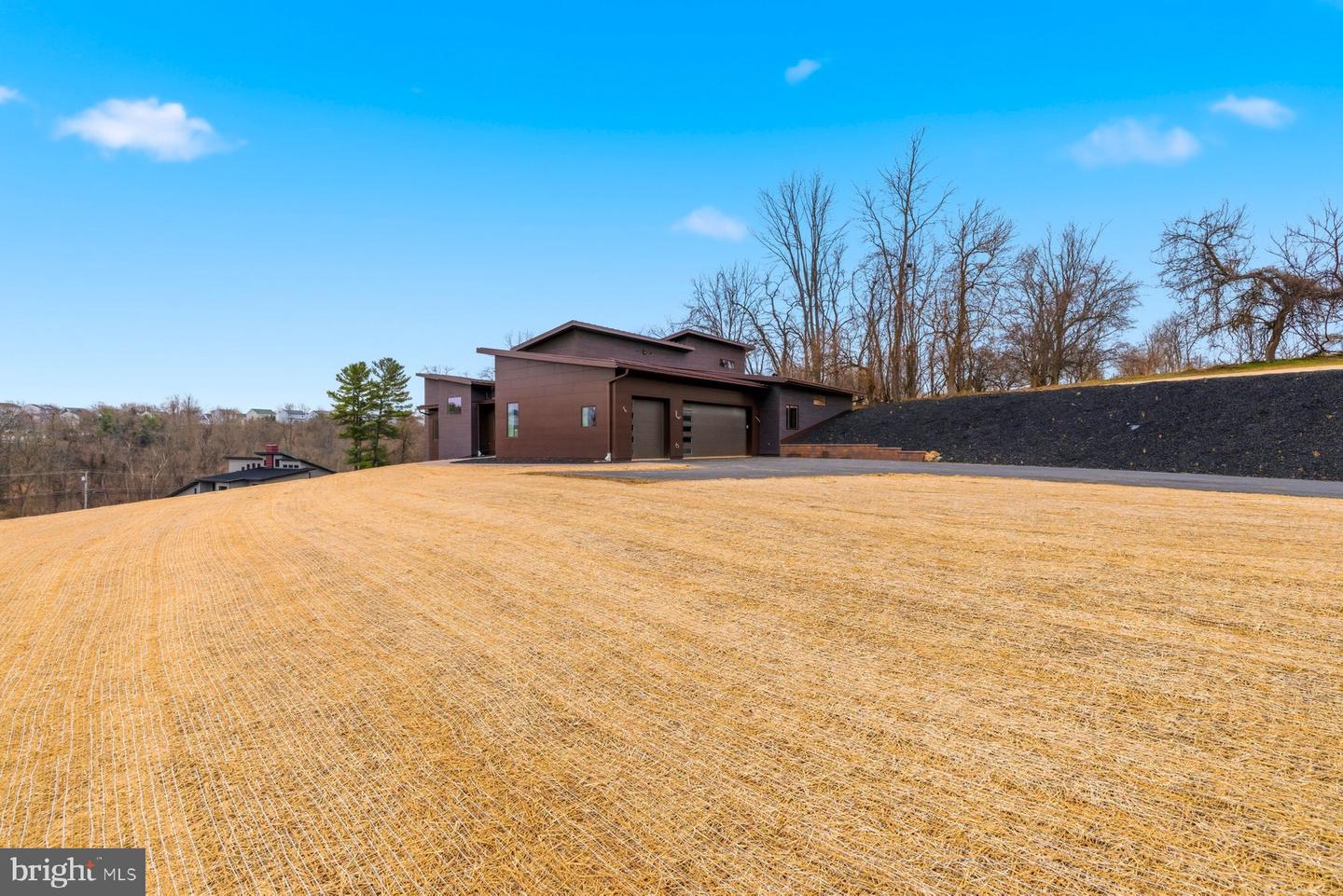 308 Ridge Rd Property Photo 2