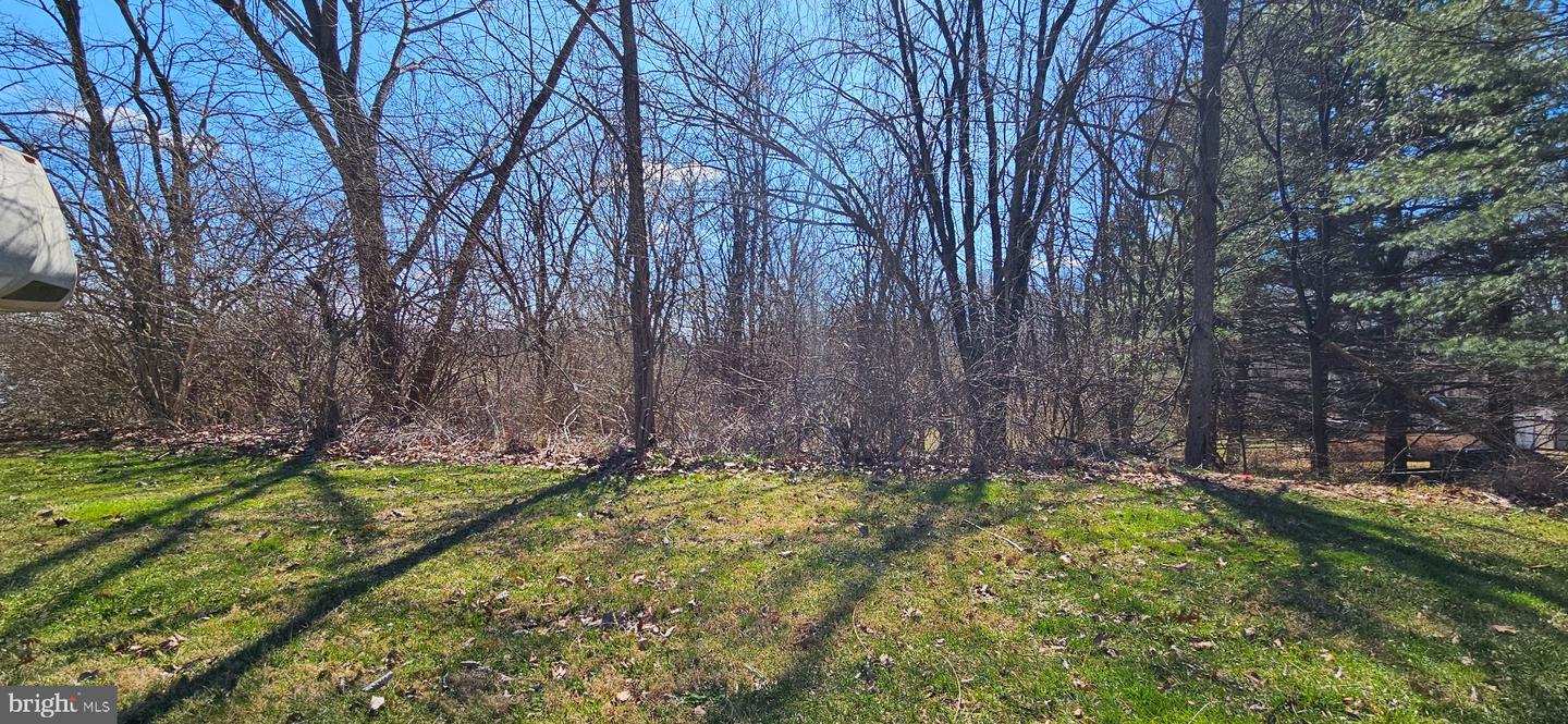 55 Glen Dr Property Photo 3